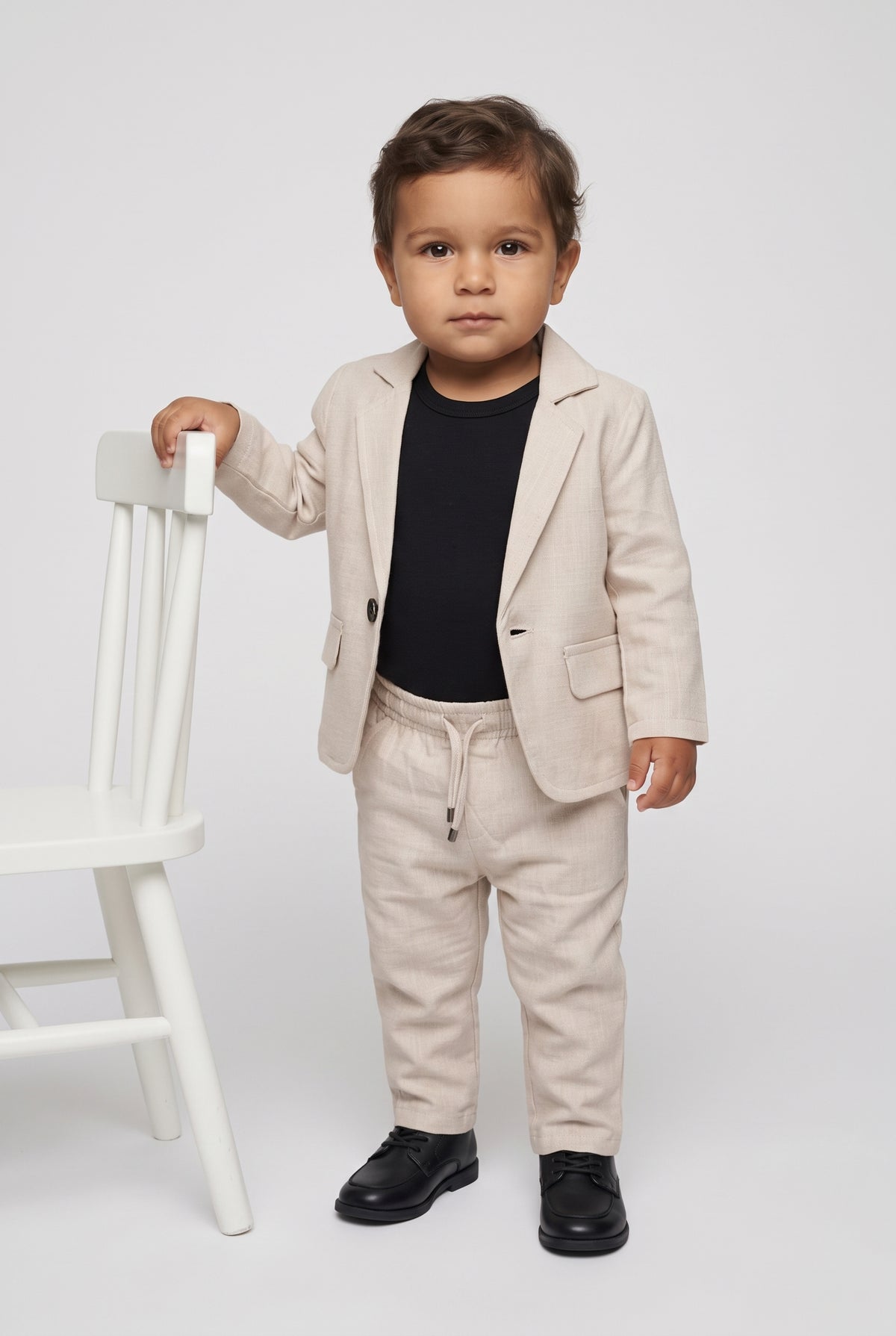 Baby Jungen 3-teiliges Slim Fit strukturiertes Anzugset mit T-Shirt – BASAK - Beige