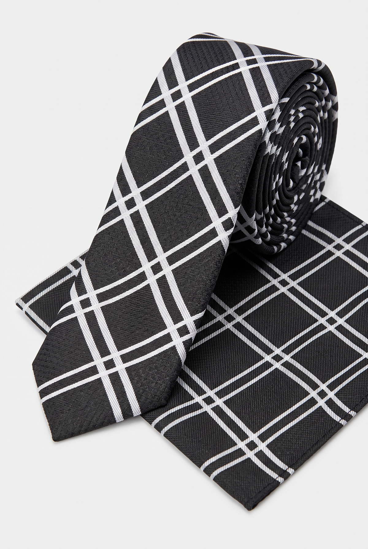 Boys Plaid Checkered Tie & Hankie Set Black and White