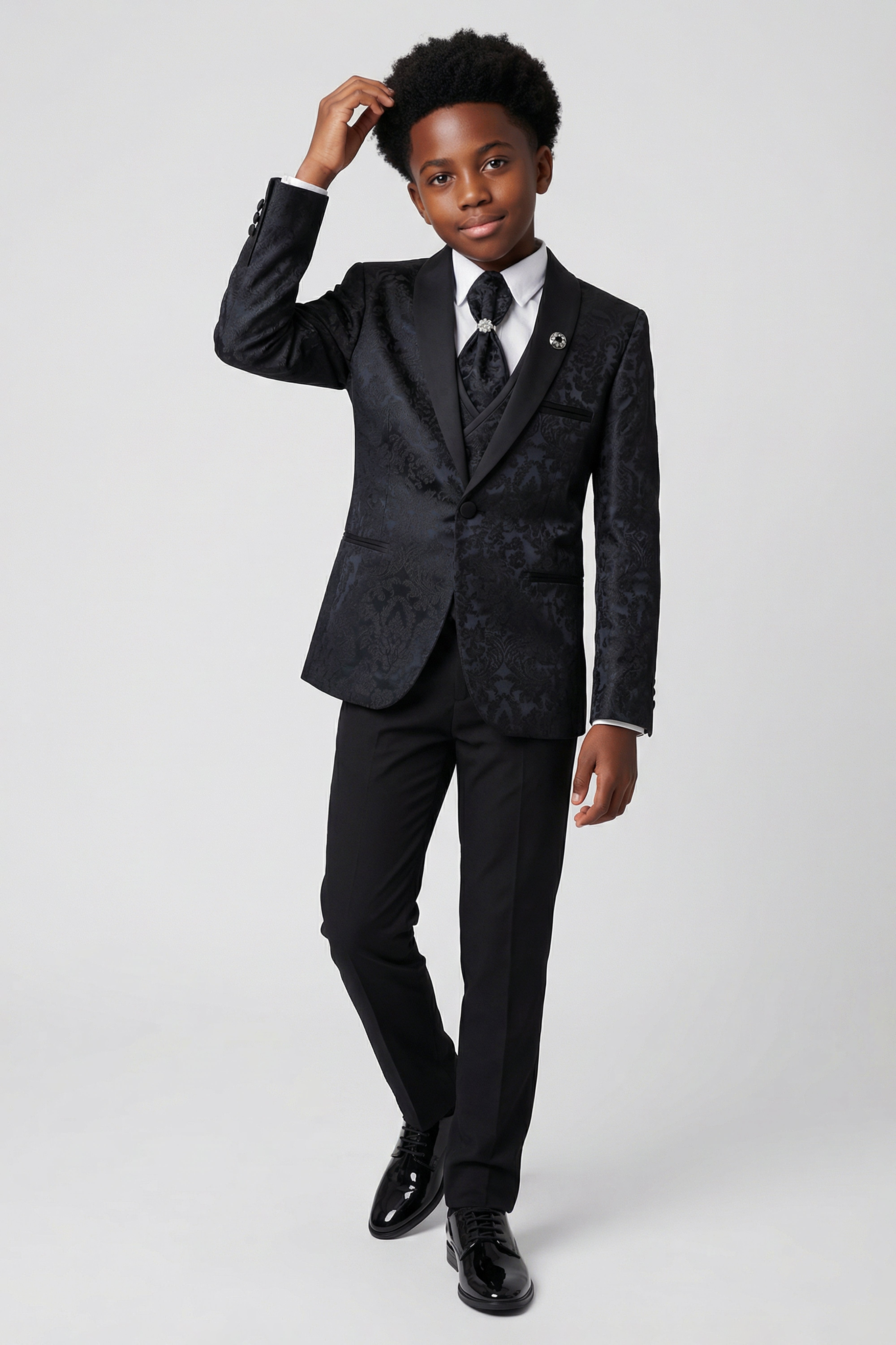 Erkek Çocuk Saten Yaka Etnik Çiçek Desenli Smokin Takım - Siyah