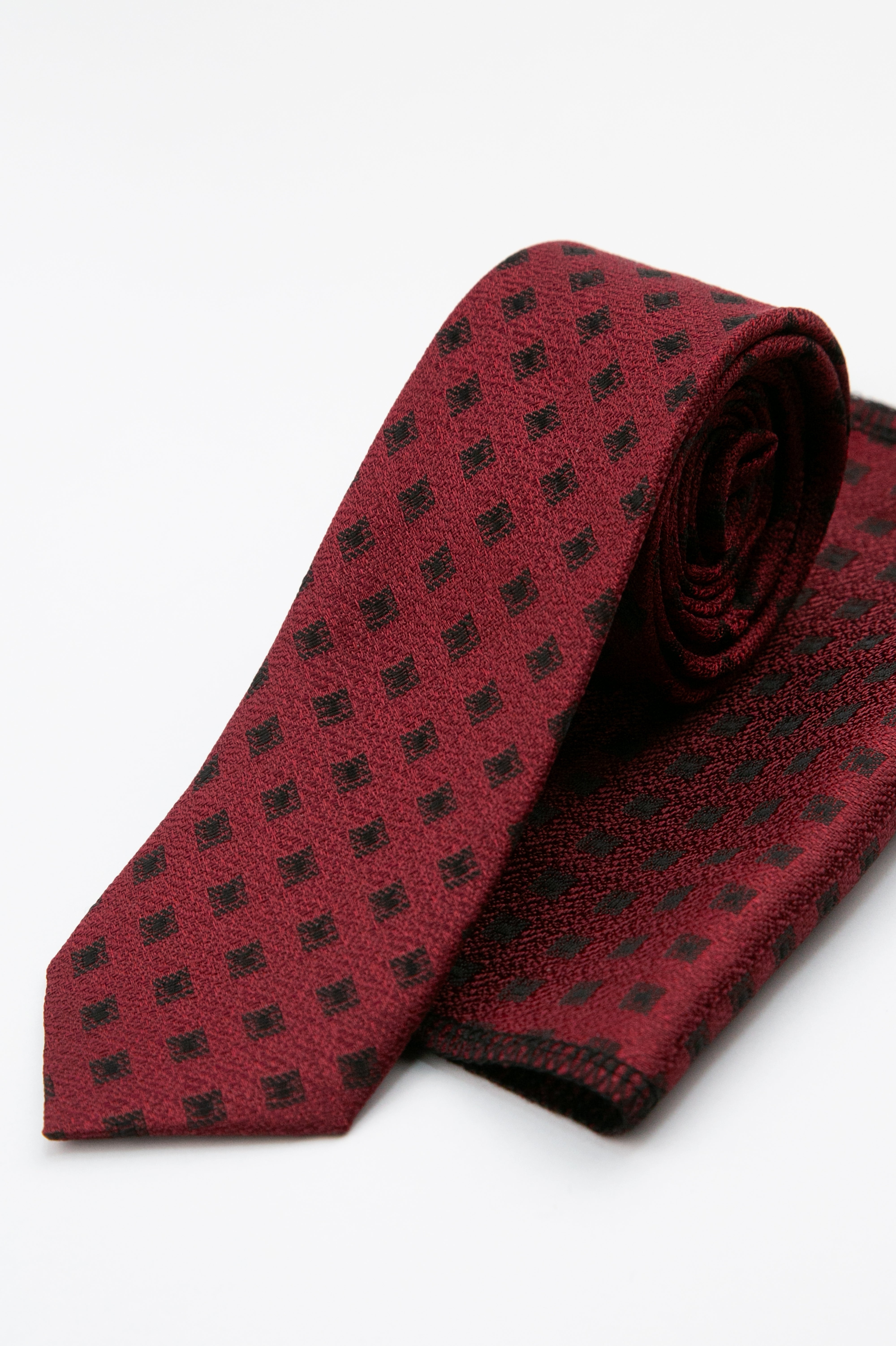 Boys’ Textured Diamond Slim Tie & Hanky Set - Burgundy Set Picture