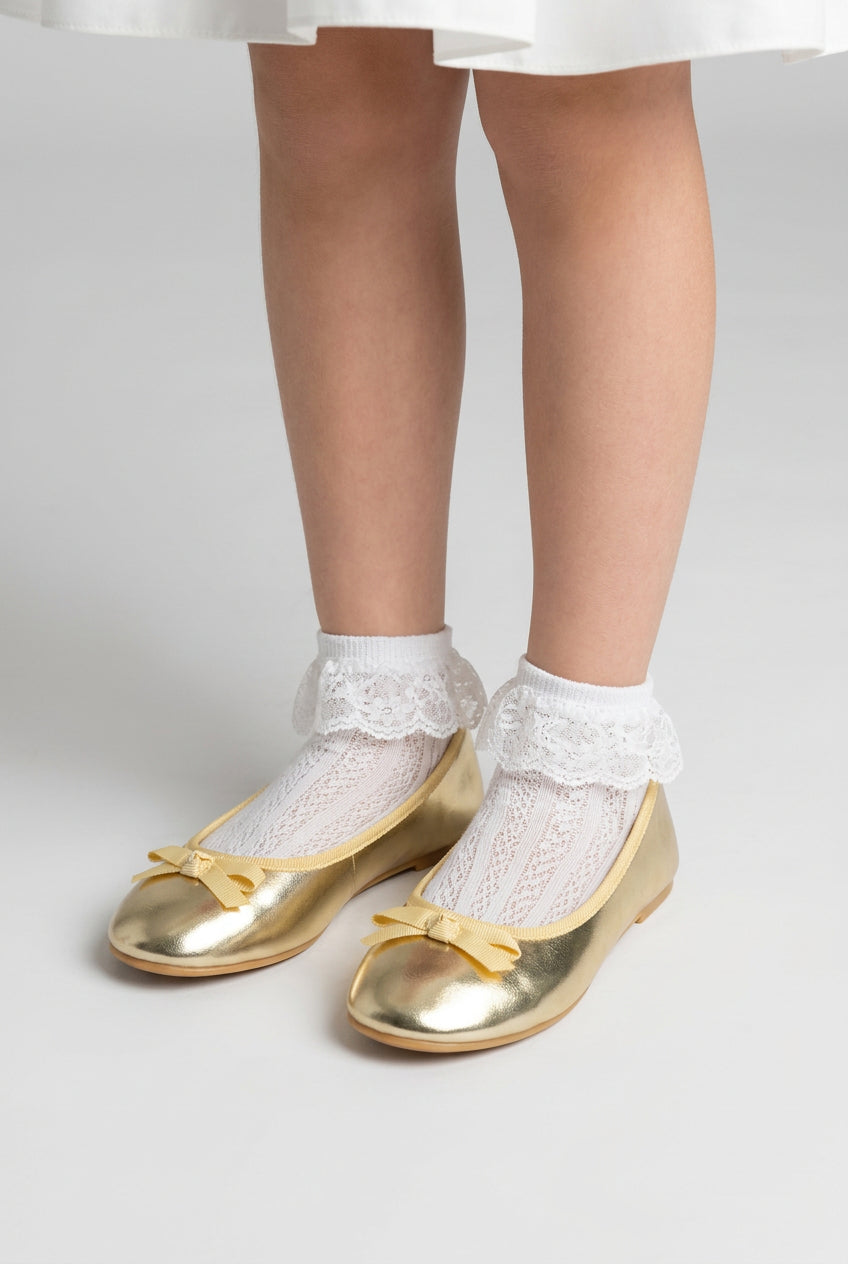Girls Metallic Gold Ballet Flat Shoes Model Picture