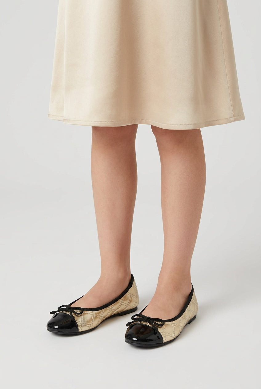 Girls Patent Cap Toe Quilted Ballet Flats - Black - Gold Model Picture