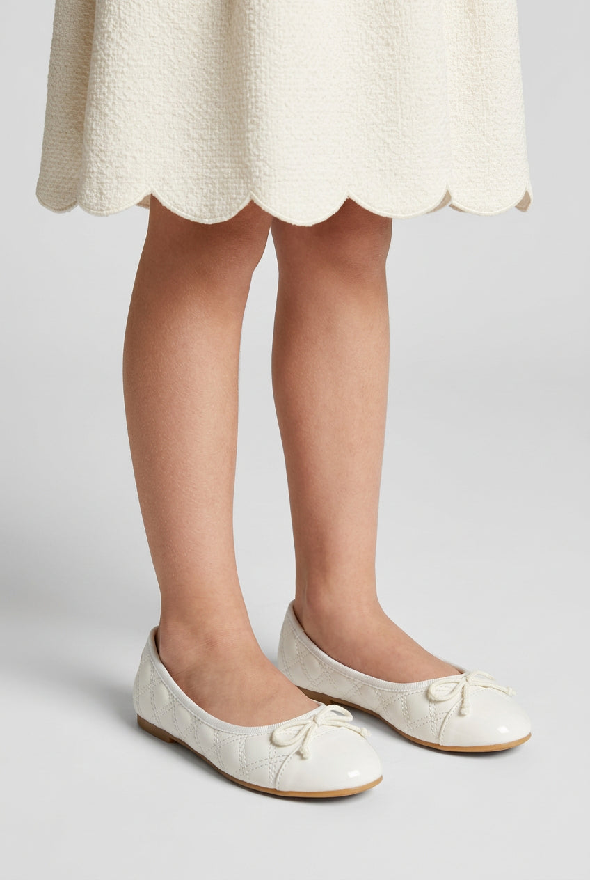 Girls Patent Cap Toe Quilted Ballet Flats - Off White Model Picture