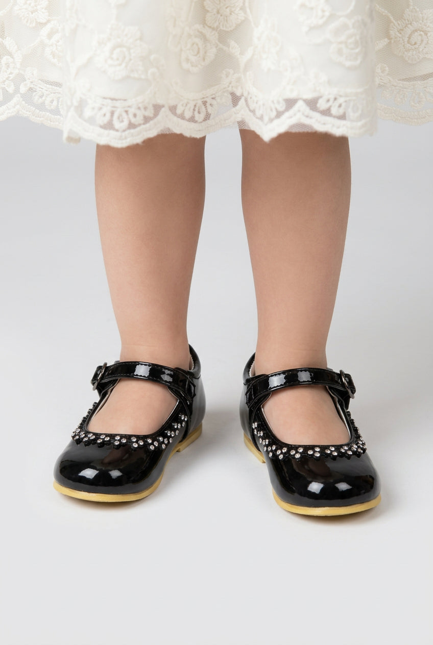 Girls Patent Mary Jane Shoes with Diamante Trim Model Picture