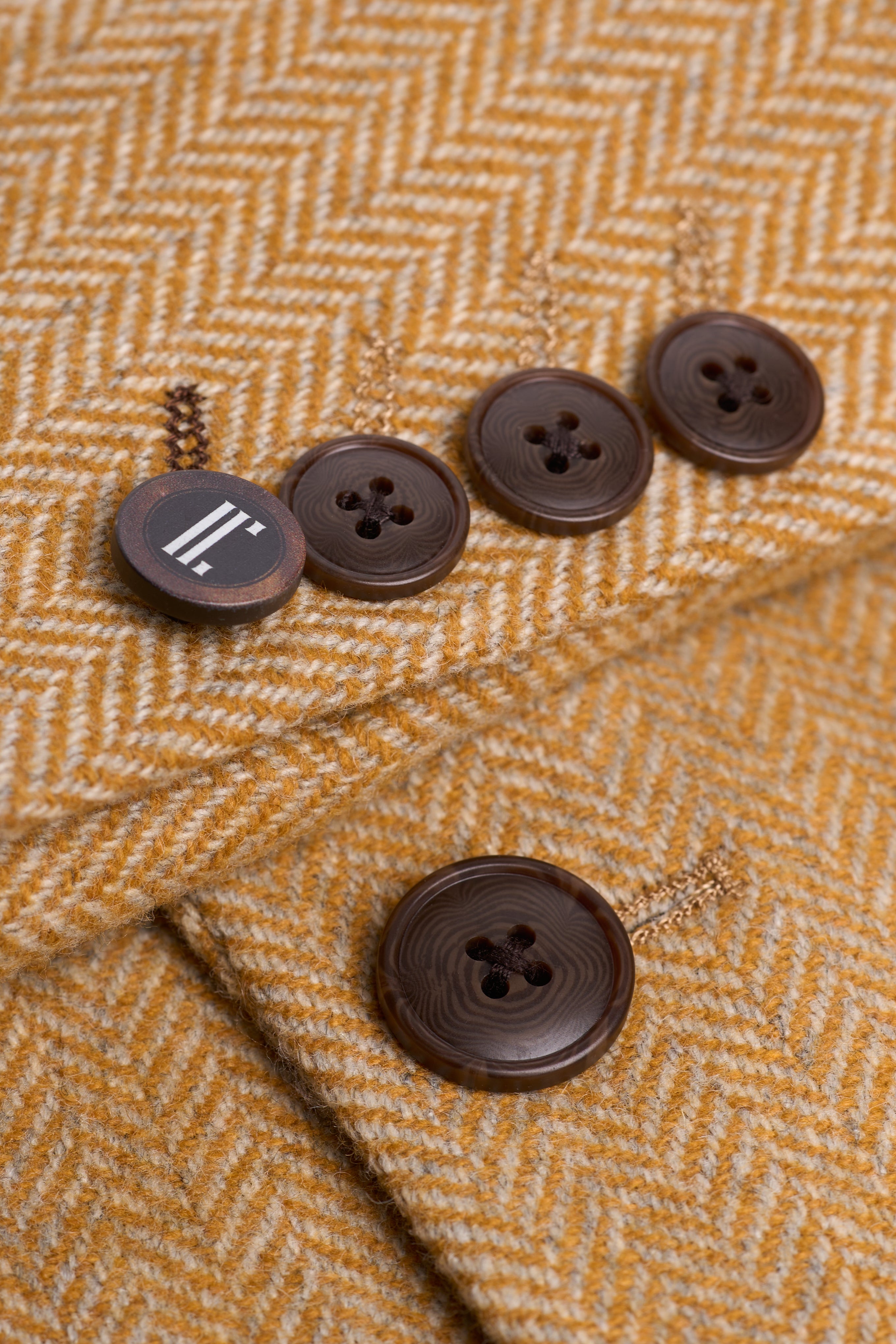 Men’s 3-Piece Wool Herringbone Tweed Suit - Thomas - Amber Detail Picture
