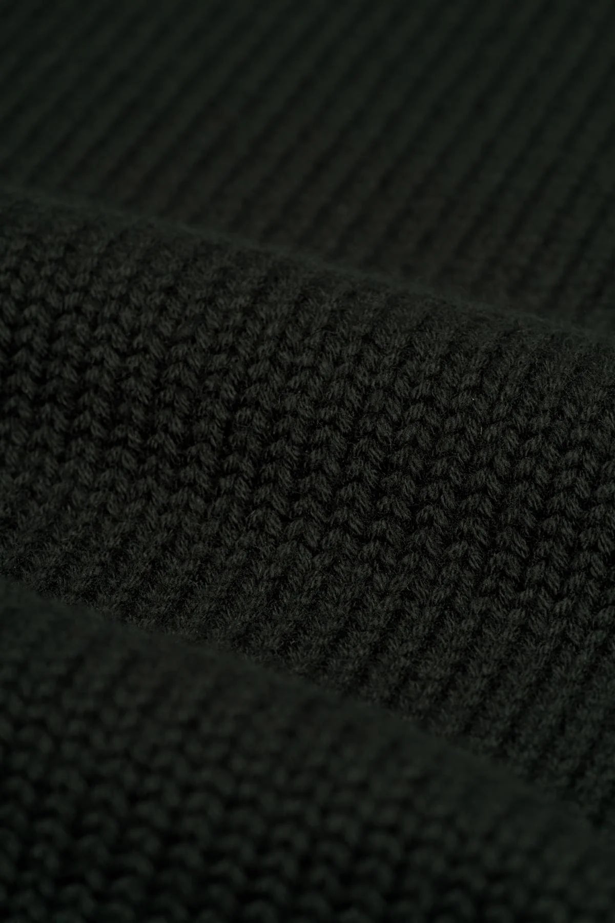 Men’s Classic Knit Pullover Jumper - FARREL - Dark Green Fabric Picture