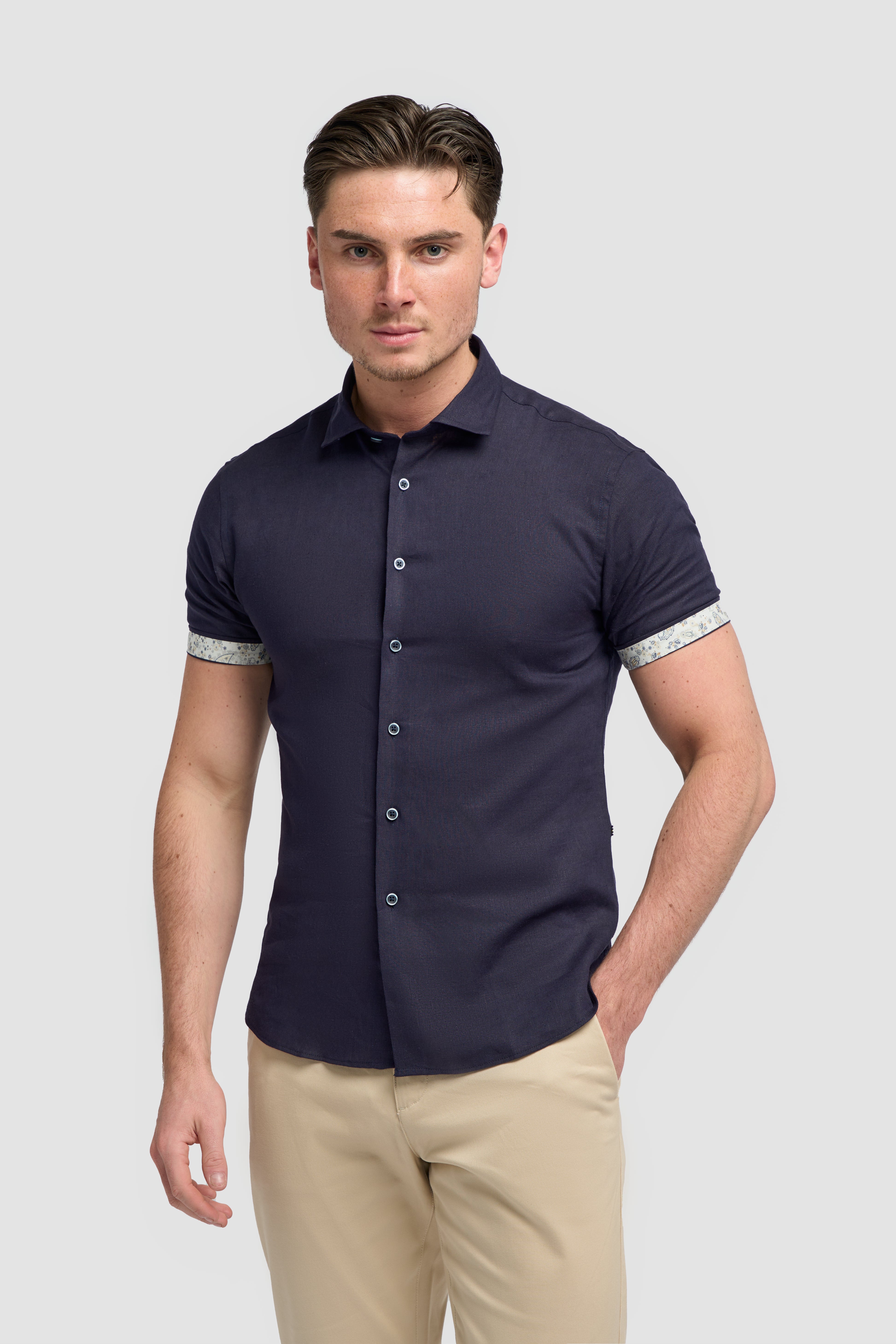 Men’s Linen Blend Short Sleeve Shirt with Cuff Trim - Matera - Navy Model Picture