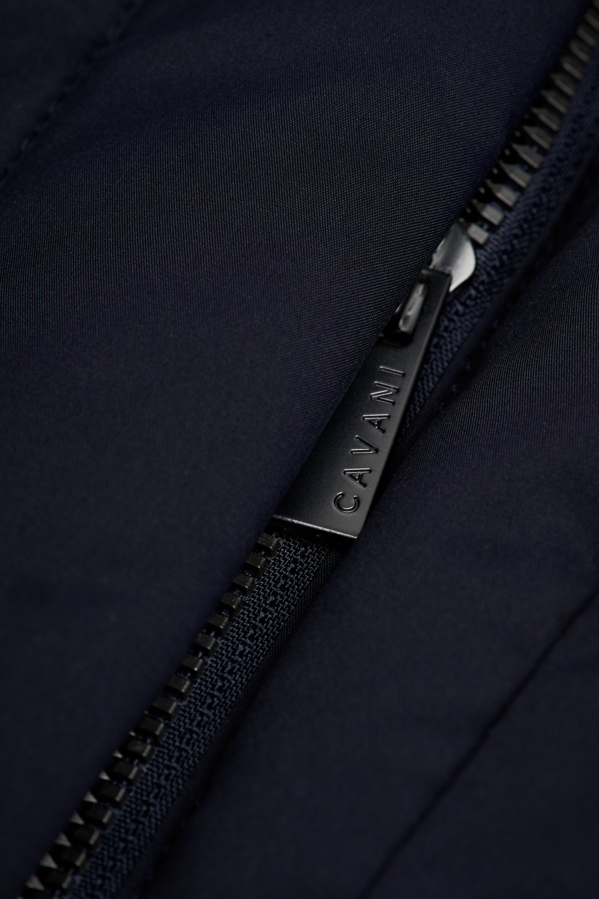 Men’s Long Hooded Puffer Winter Coat – Cavani Delray Navy Zip Detail Picture