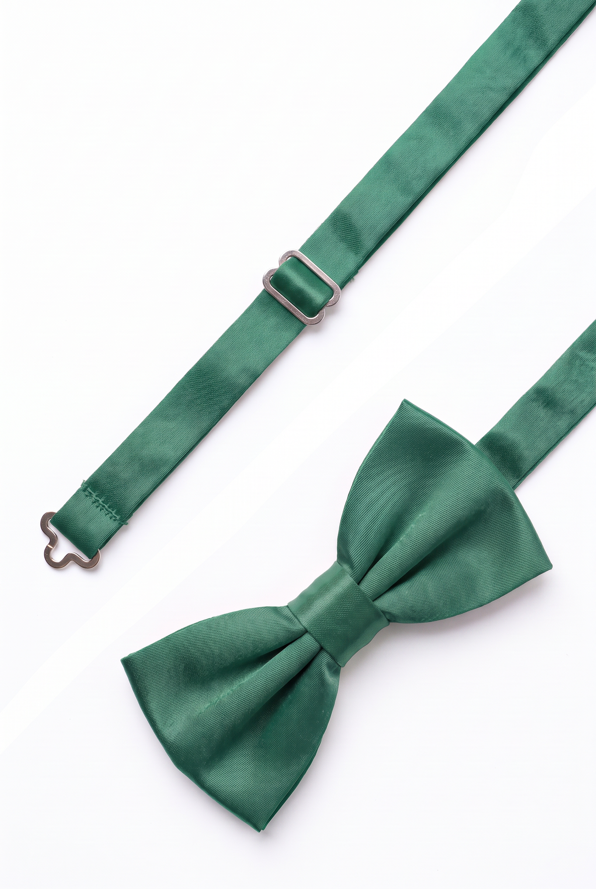 Adjustable green satin bow tie for men with metal hook fastening