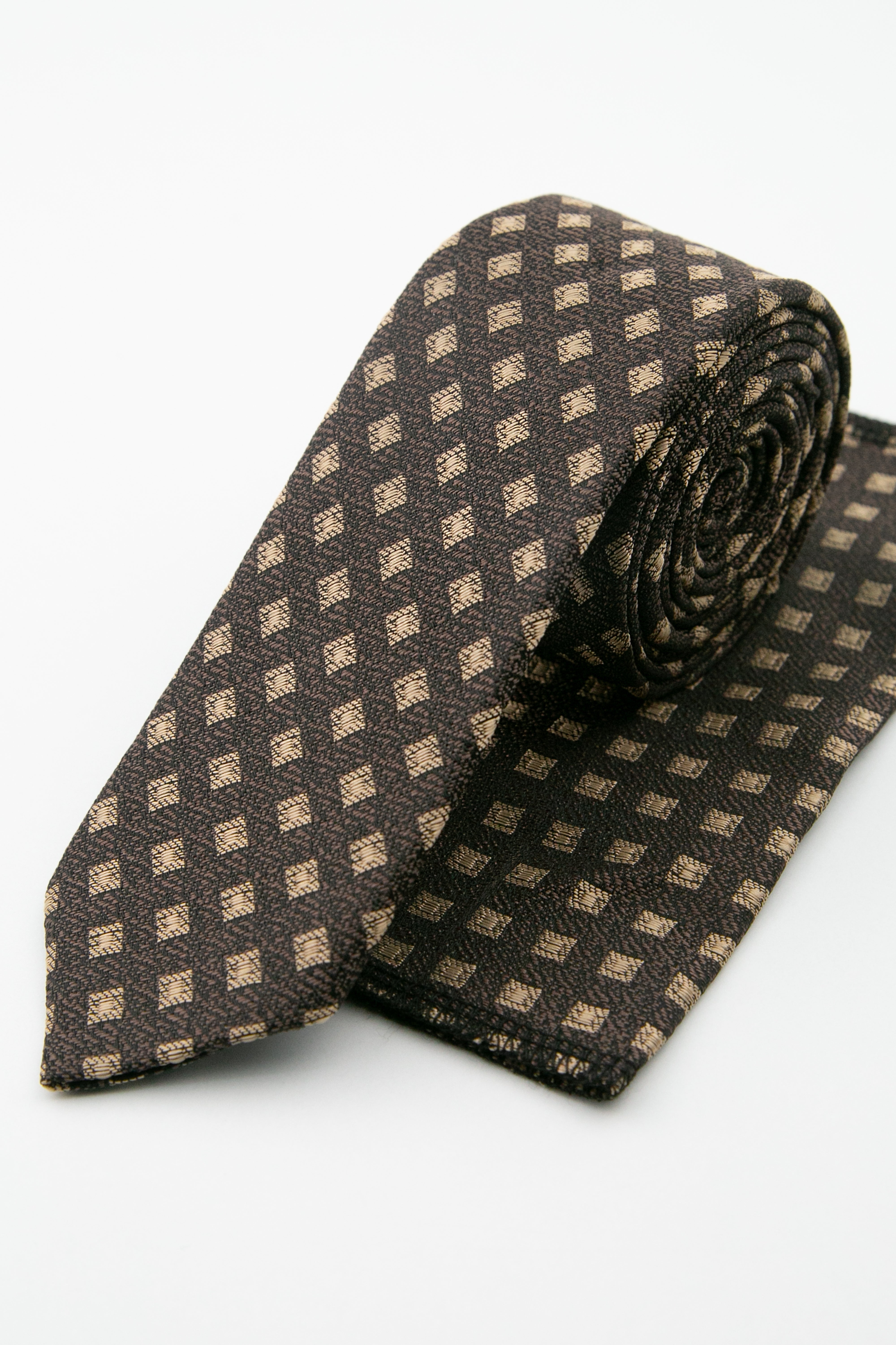 Men’s Textured Diamond Slim Tie & Pocket Square Set - Brown Set Picture