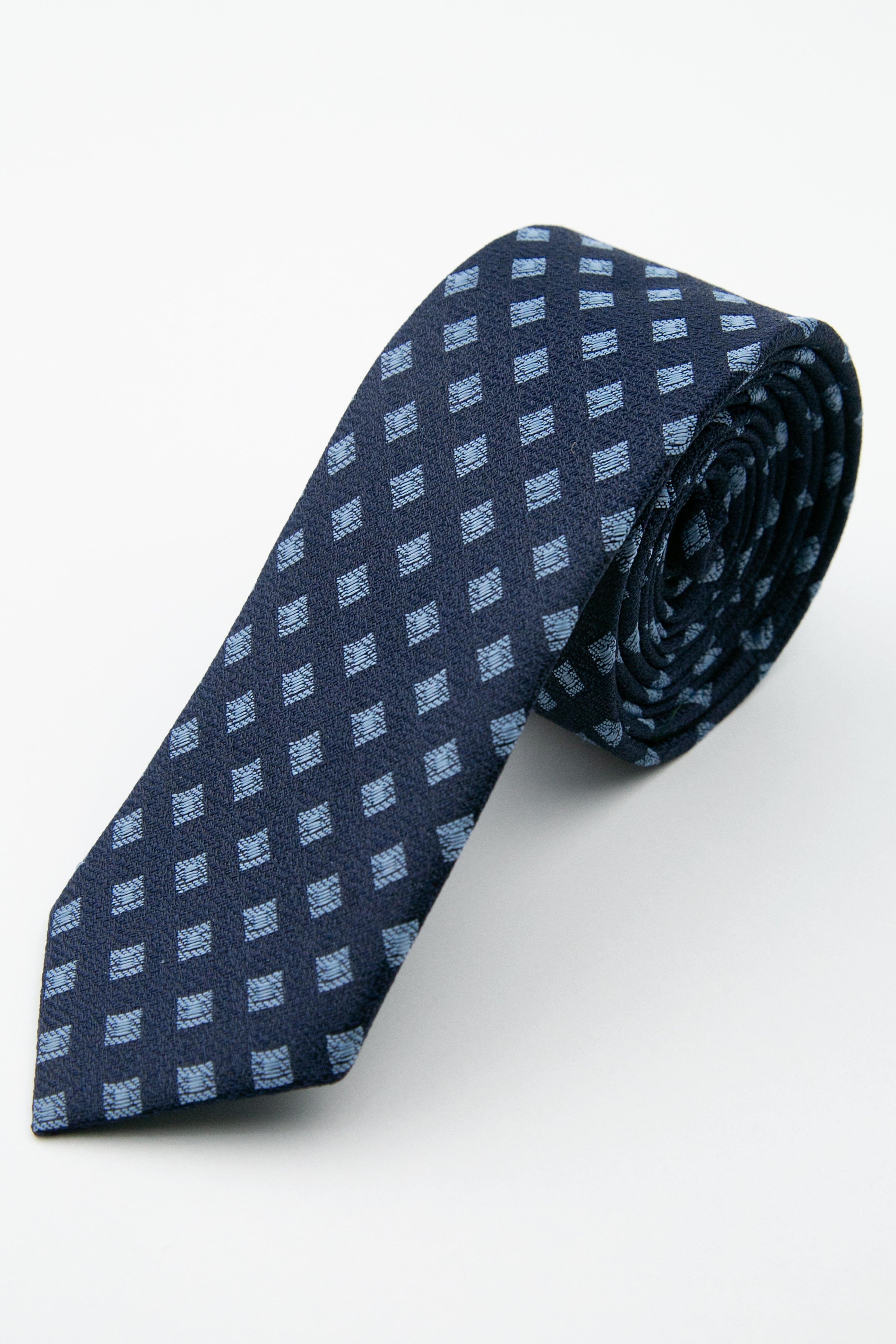 Men’s Textured Diamond Slim Tie & Pocket Square Set - Navy Blue Tie Picture