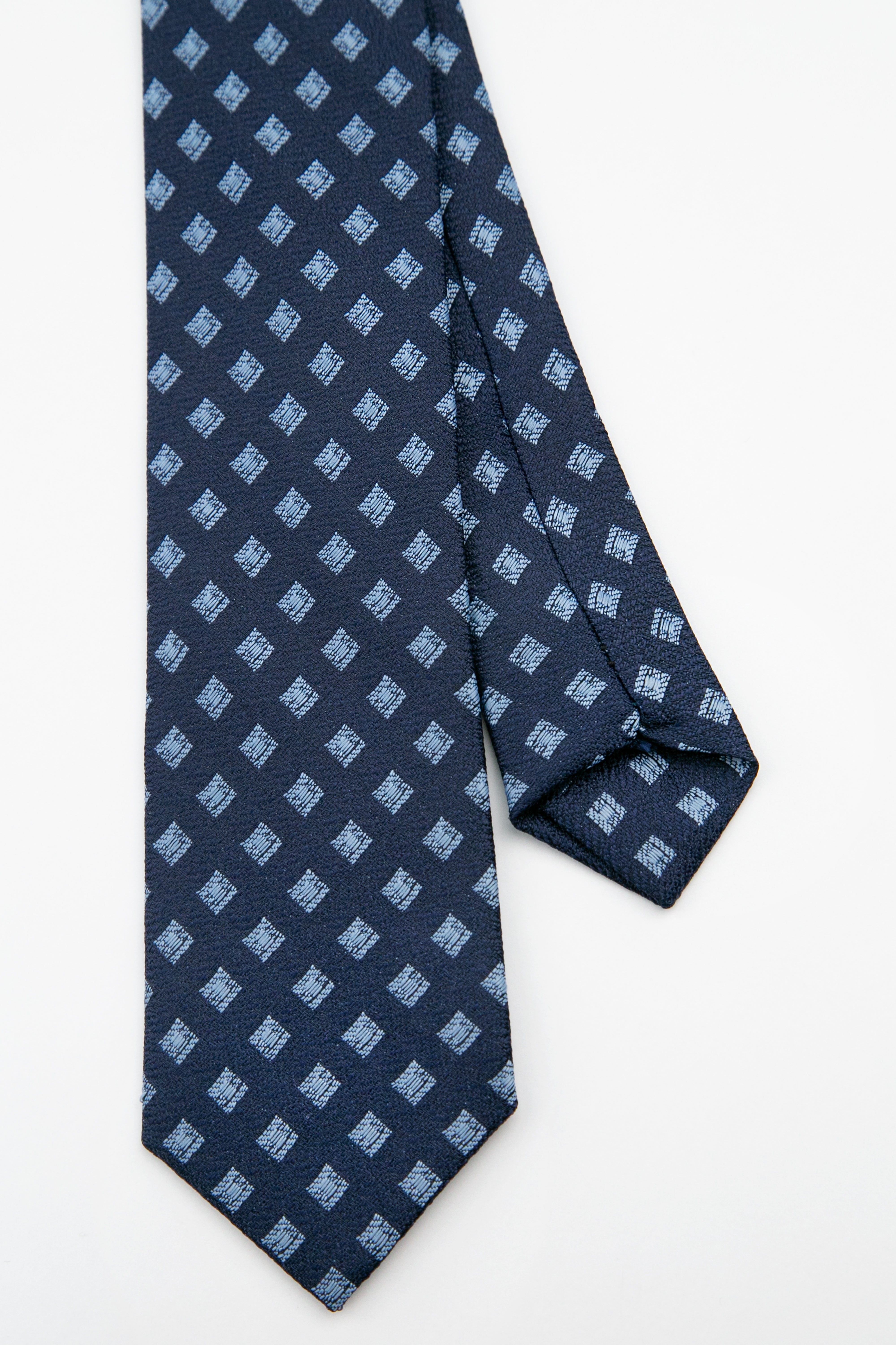 Men’s Textured Diamond Slim Tie & Pocket Square Set - Navy Blue Front and Back Picture