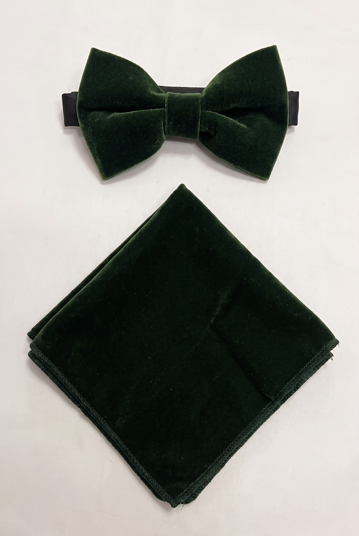 Men’s Velvet Dickie Bow Tie & Handkerchief Set - Savoy - Green Picture