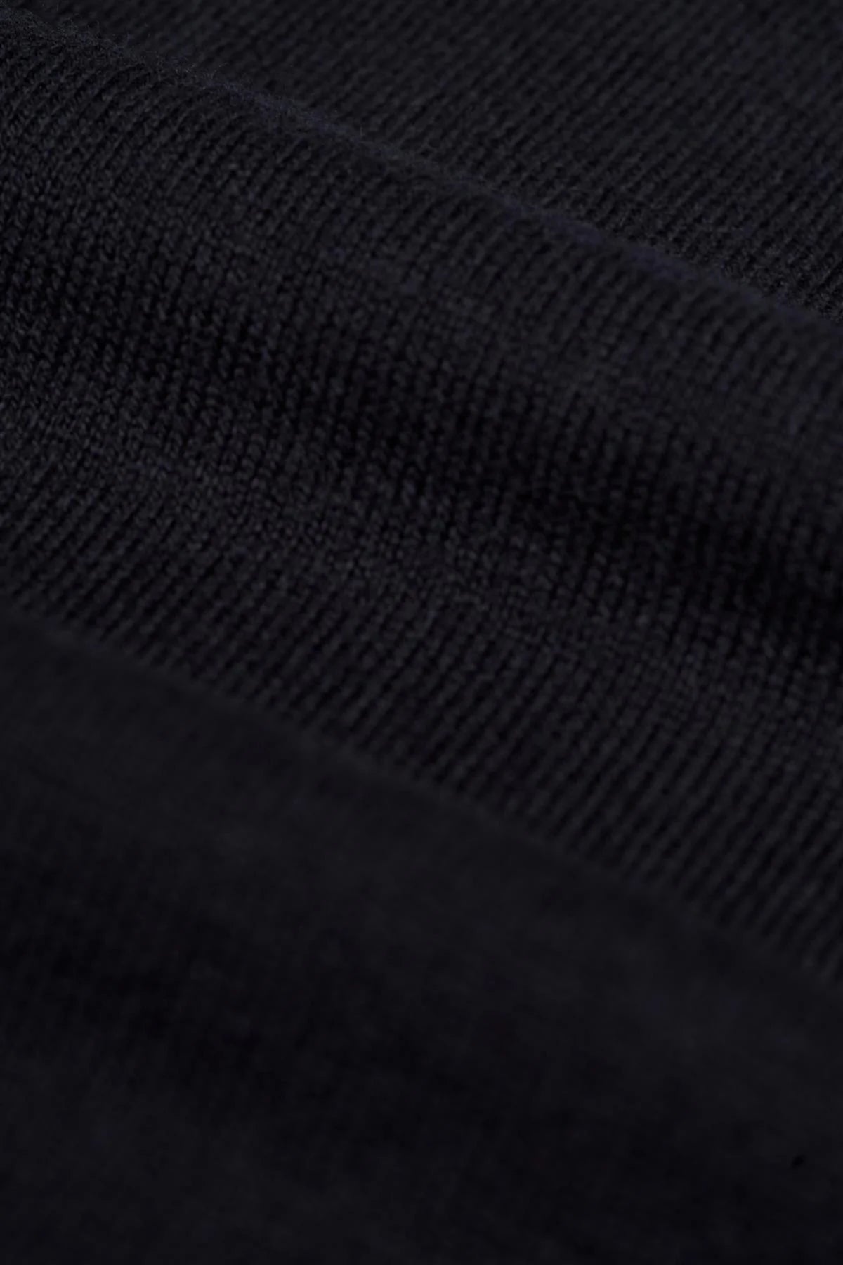 Men’s Wool-Cotton Blend Funnel Neck Knit Jumper - Ivano - Navy Fabric Picture