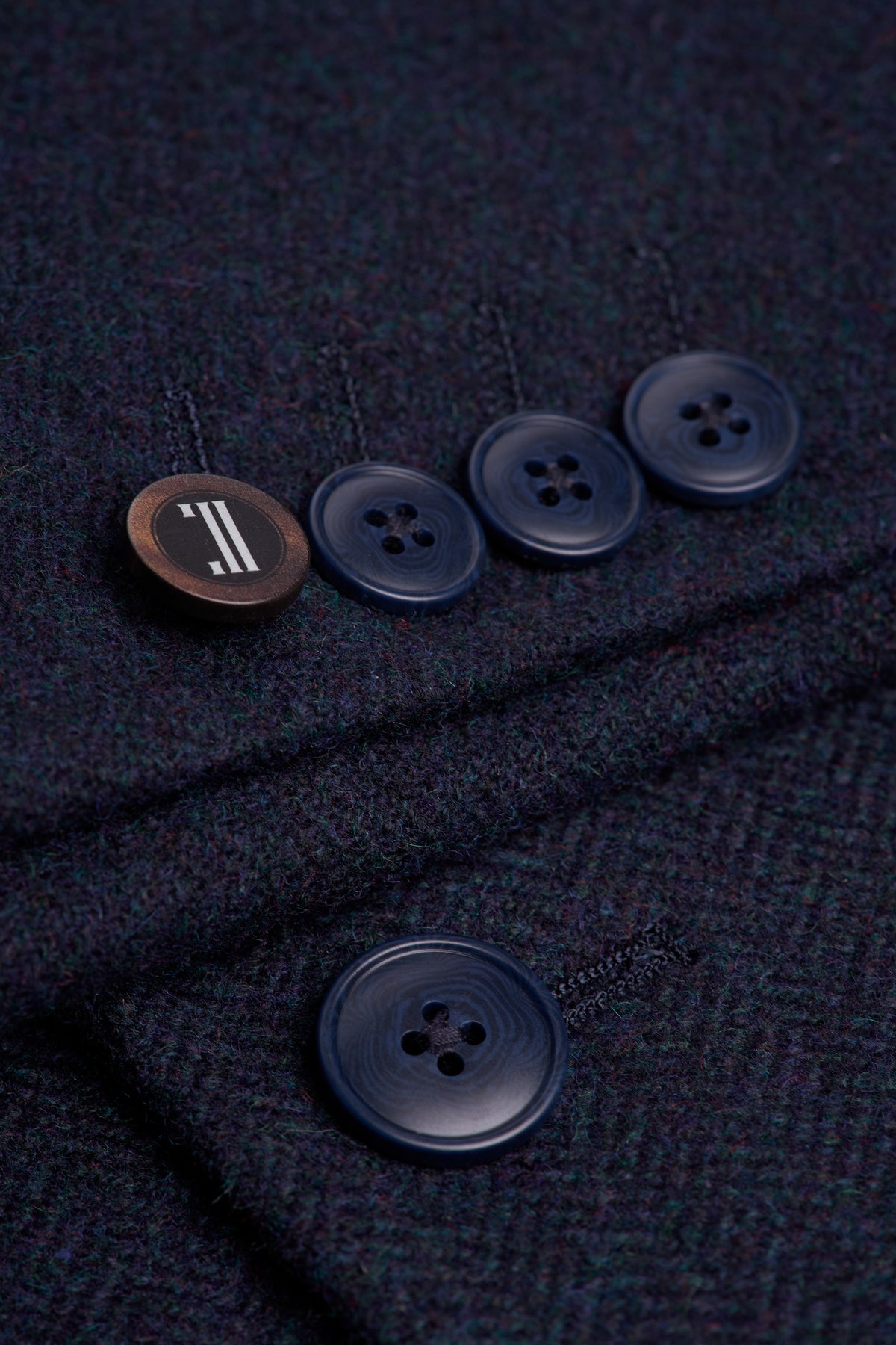 Men’s Wool Herringbone Tweed Suit Jacket - Thomas - Navy Sleeve Buttons Picture