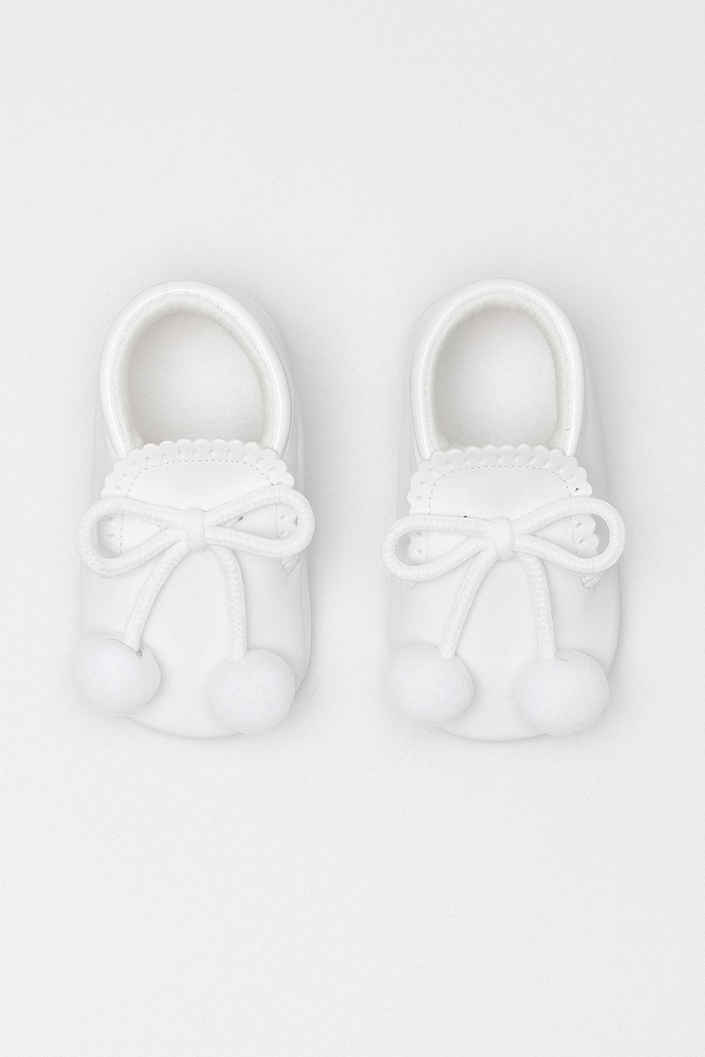 Unisex Baby Patent Pom Pom Booties Pram Shoes - Joe - White Front Picture