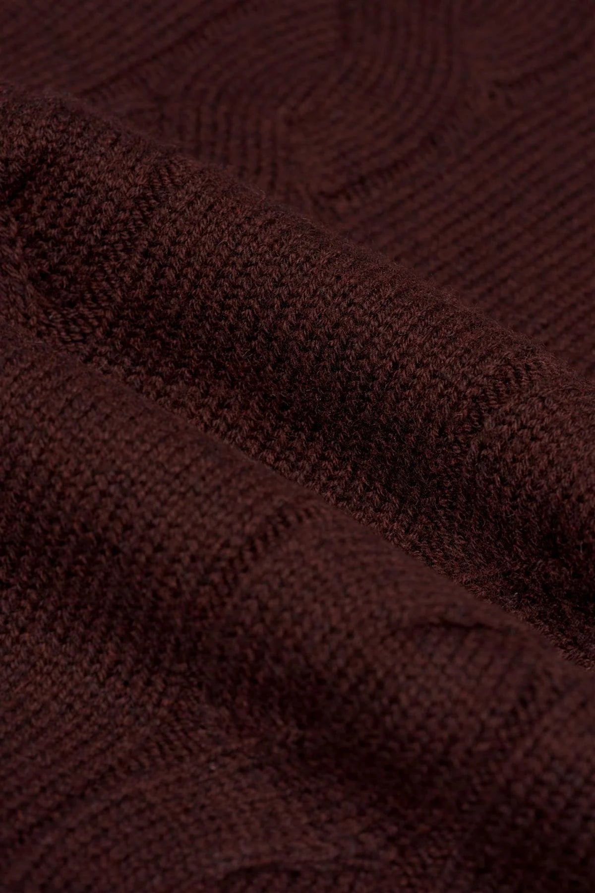 Herren-Rollkragenpullover aus Wolle und Baumwolle mit Zopfmuster – Archie – Weinrot