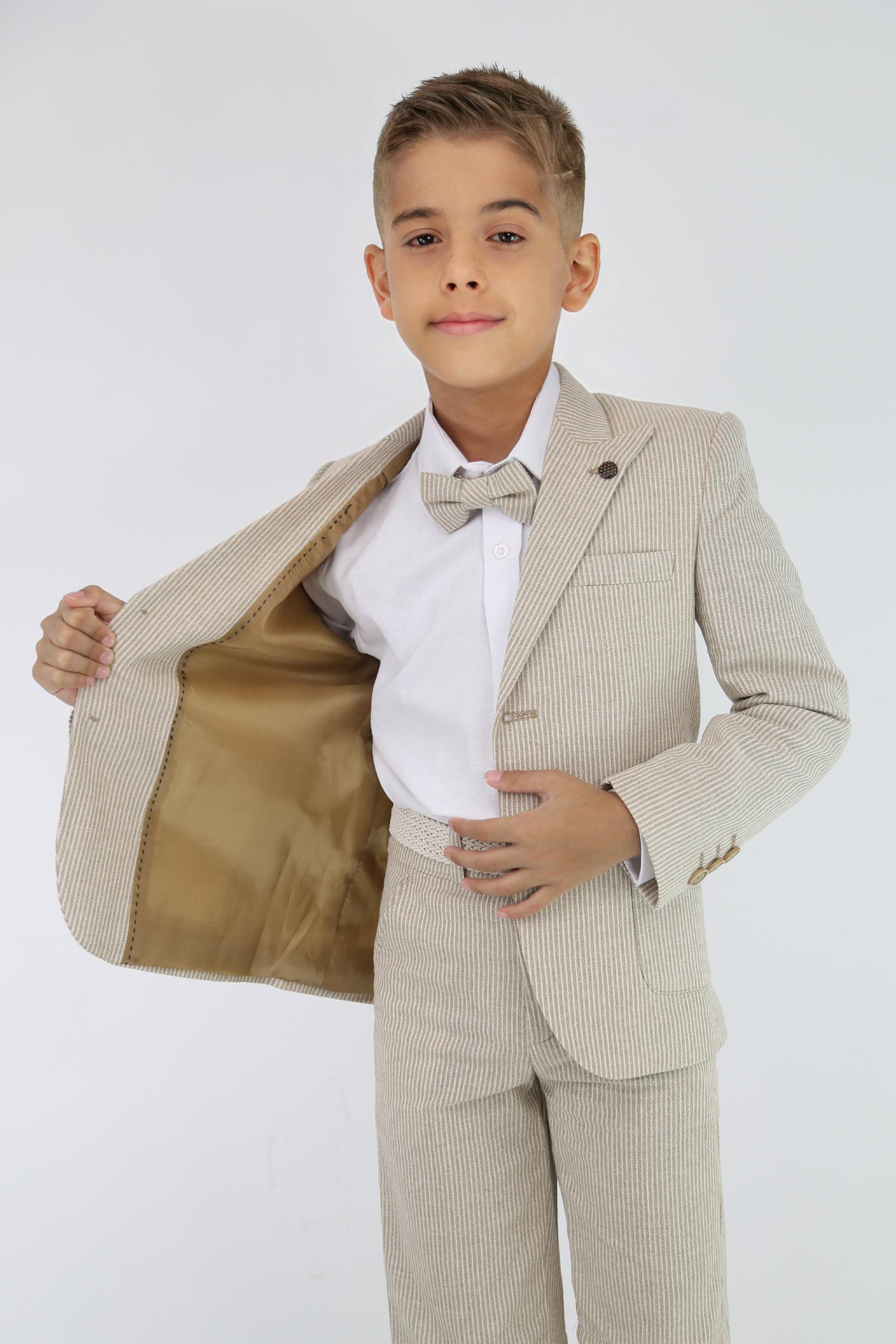 Jungen Gestreiftes Baumwoll Seersucker Kurzanzug – ALEXANDER - Kamelbeige