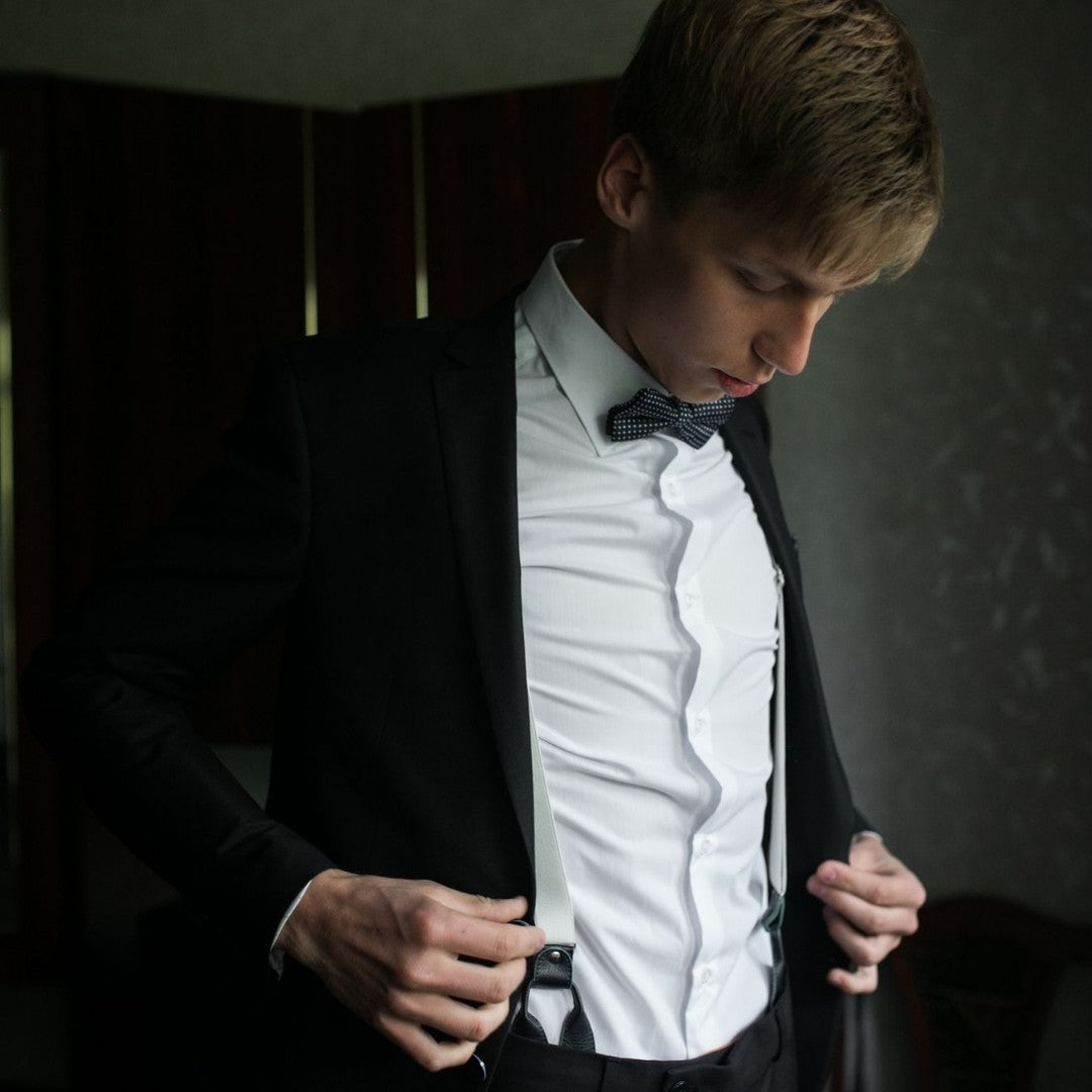 HOW TO DRESS FOR YOUR PROM NIGHT: A GUIDE FOR BOYS