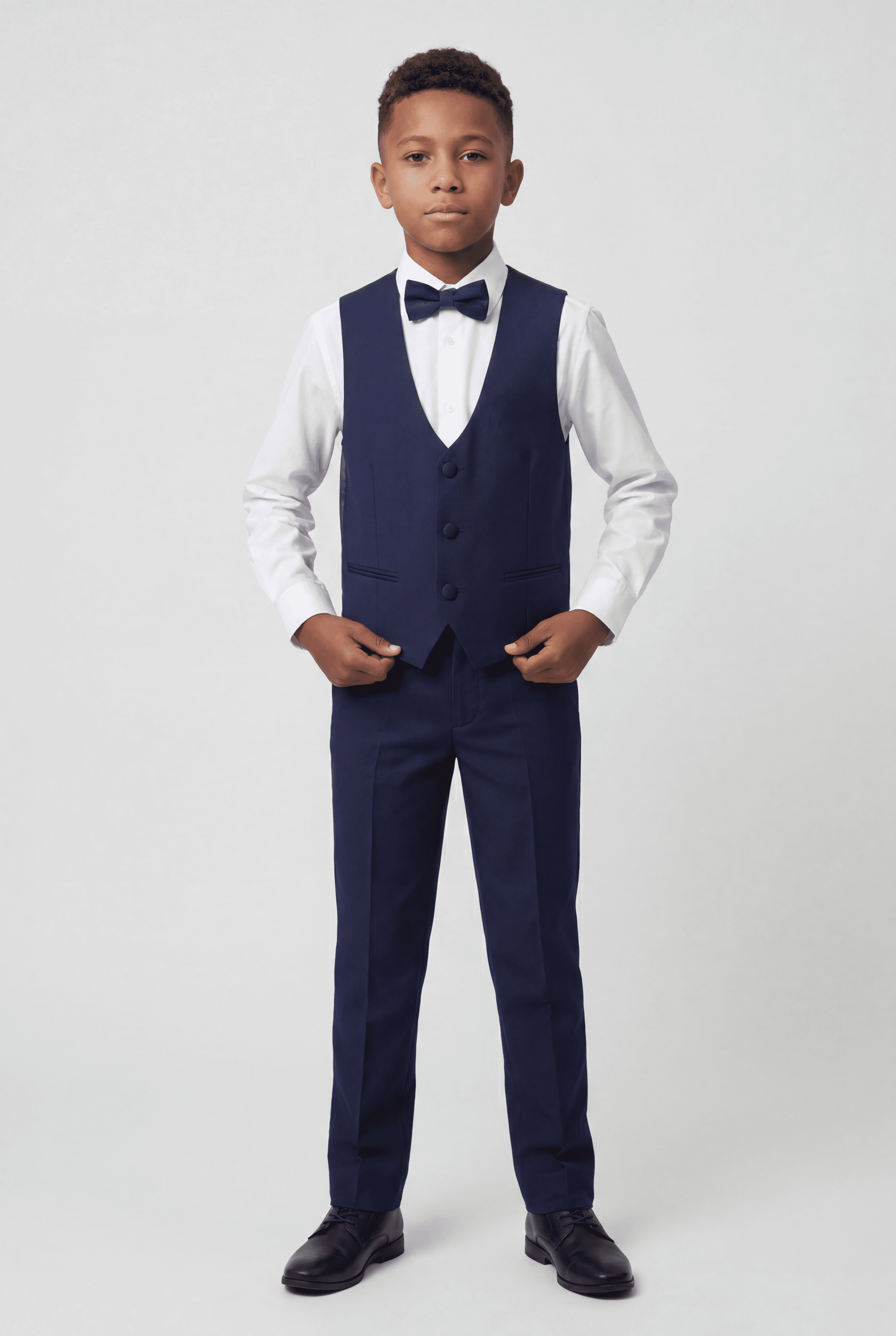 Abito da cerimonia blu navy per ragazzi con camicia e gemelli