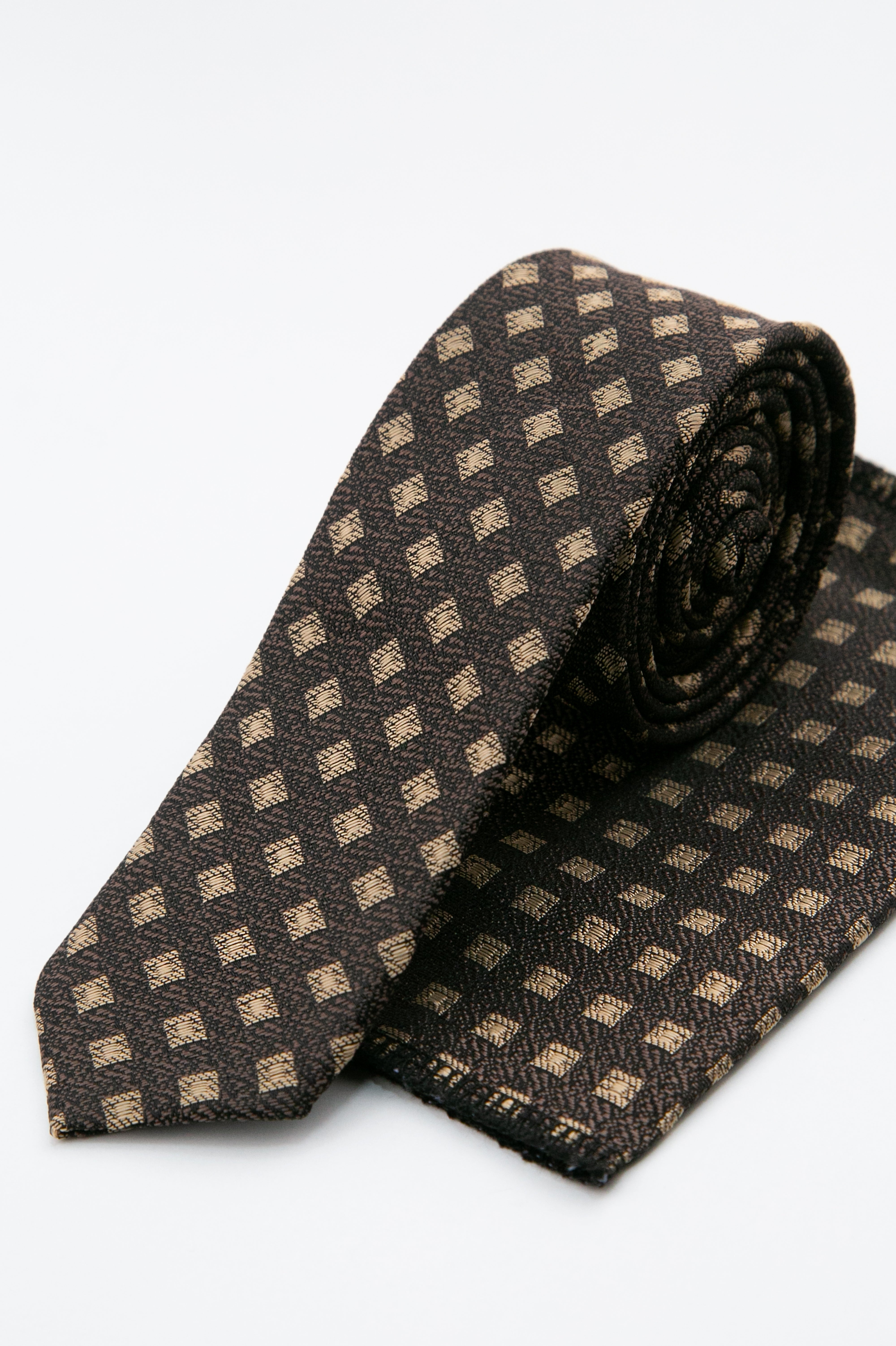 Boys’ Textured Diamond Slim Tie & Hanky Set -  Brown Set Picture