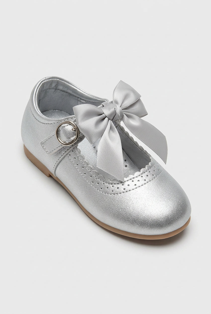 Girls Metallic Bow Mary Jane Shoes - Silver Side Picture