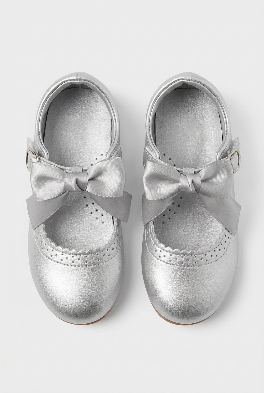 Girls Metallic Bow Mary Jane Shoes - Silver Front Picture