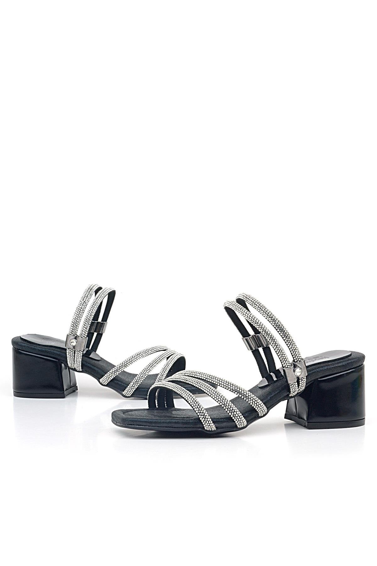 Sandales à talons blocs et brides métalliques pour fille – Judy – Noir