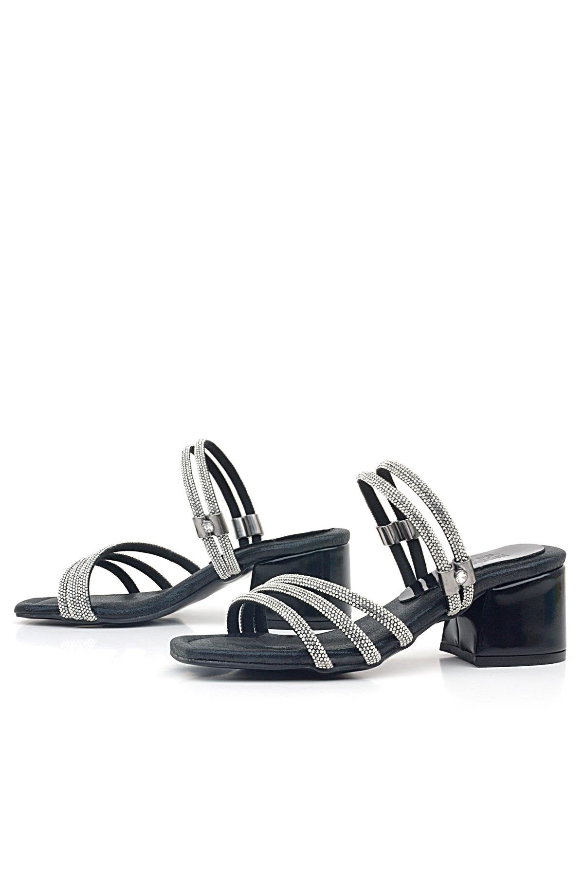 Sandales à talons blocs et brides métalliques pour fille – Judy – Noir