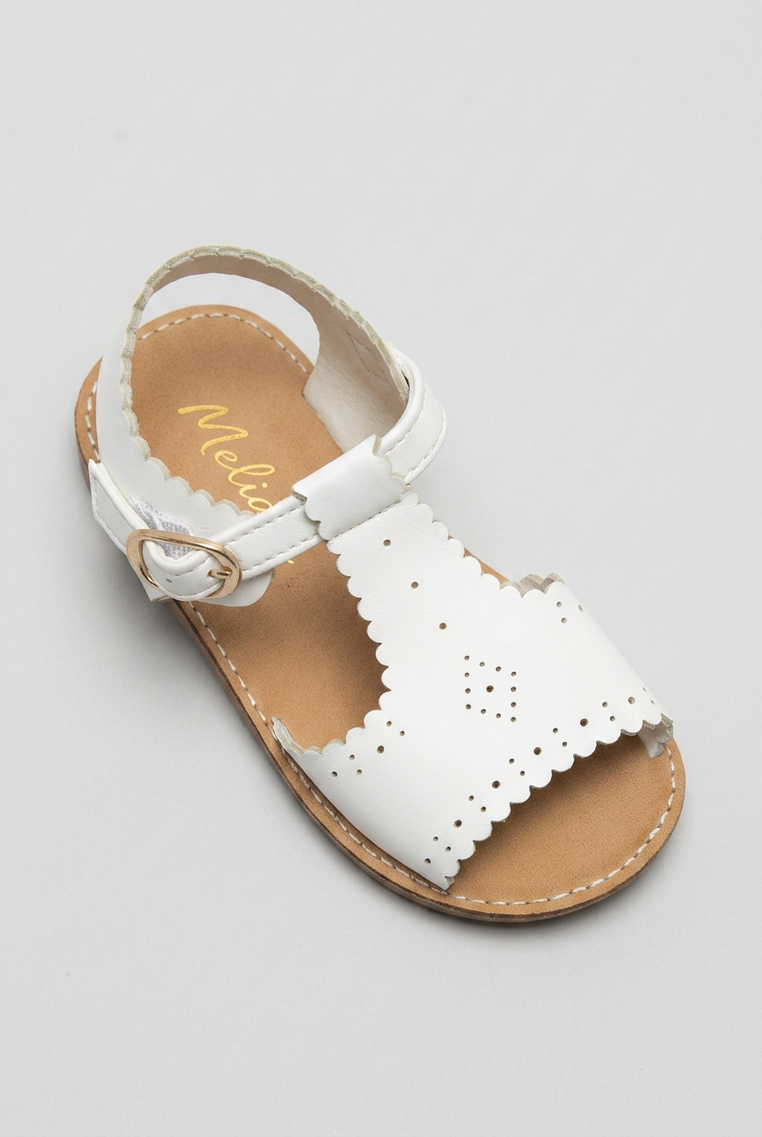 Sandalias T-Bar de cuero Blanco para niñas – Sandalias de verano estilo español con borde festoneado