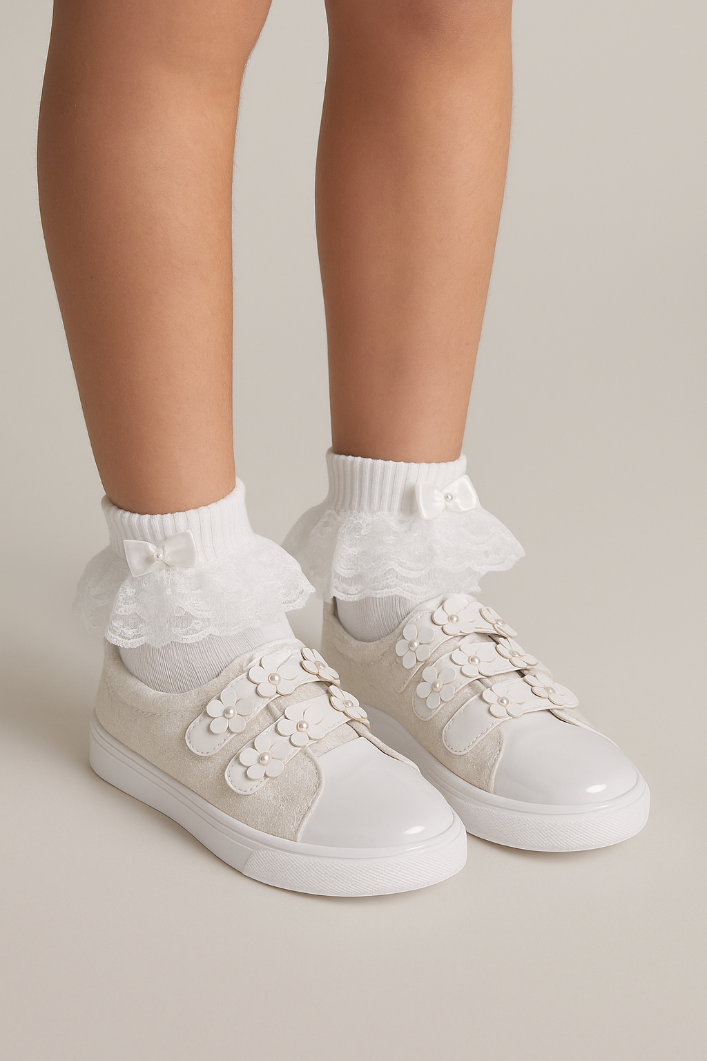 Girls' Cream Pearl Flower Velcro Sneakers - FINLEY - Cream - Ivory Model Picture