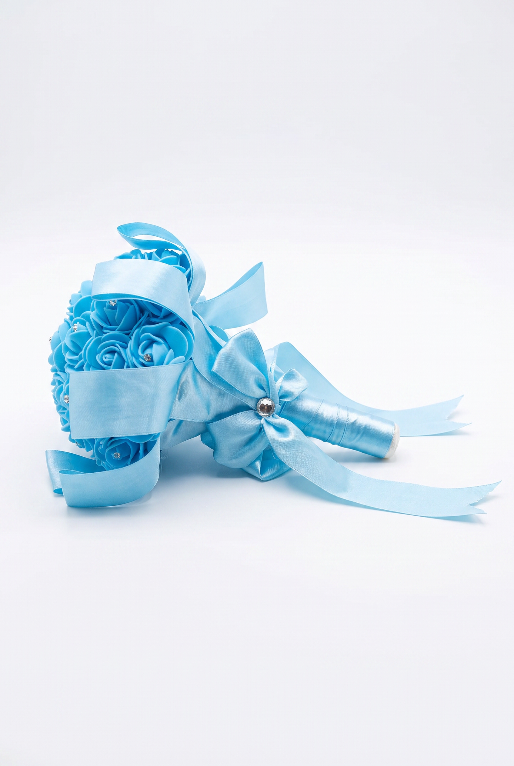Girls’ Special Occasion Rose Bouquet with Sparkling Details in Blue Side Picture