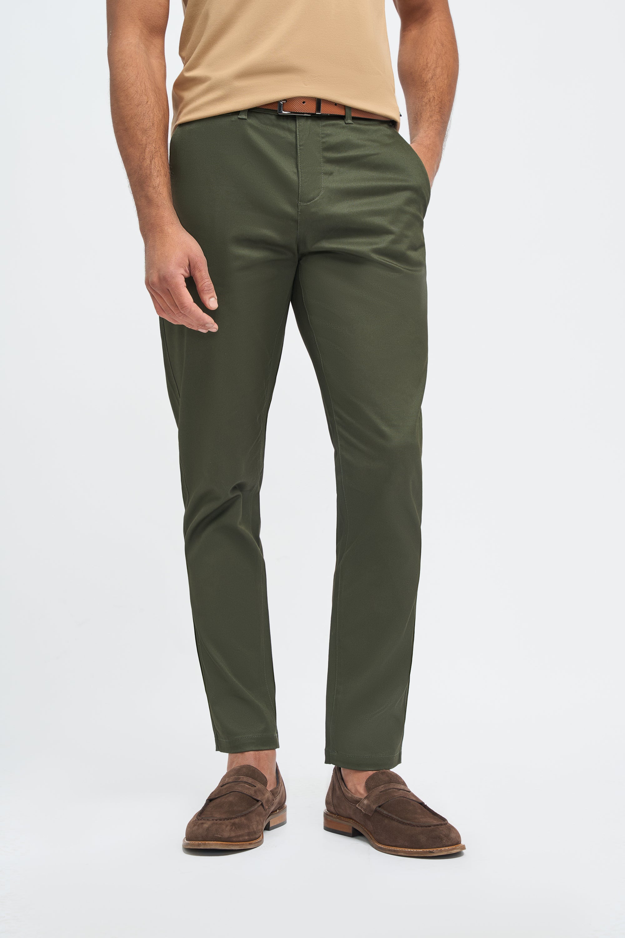 Men's Casual Cotton Chino - DAKOTA - Olive Green Model Picture