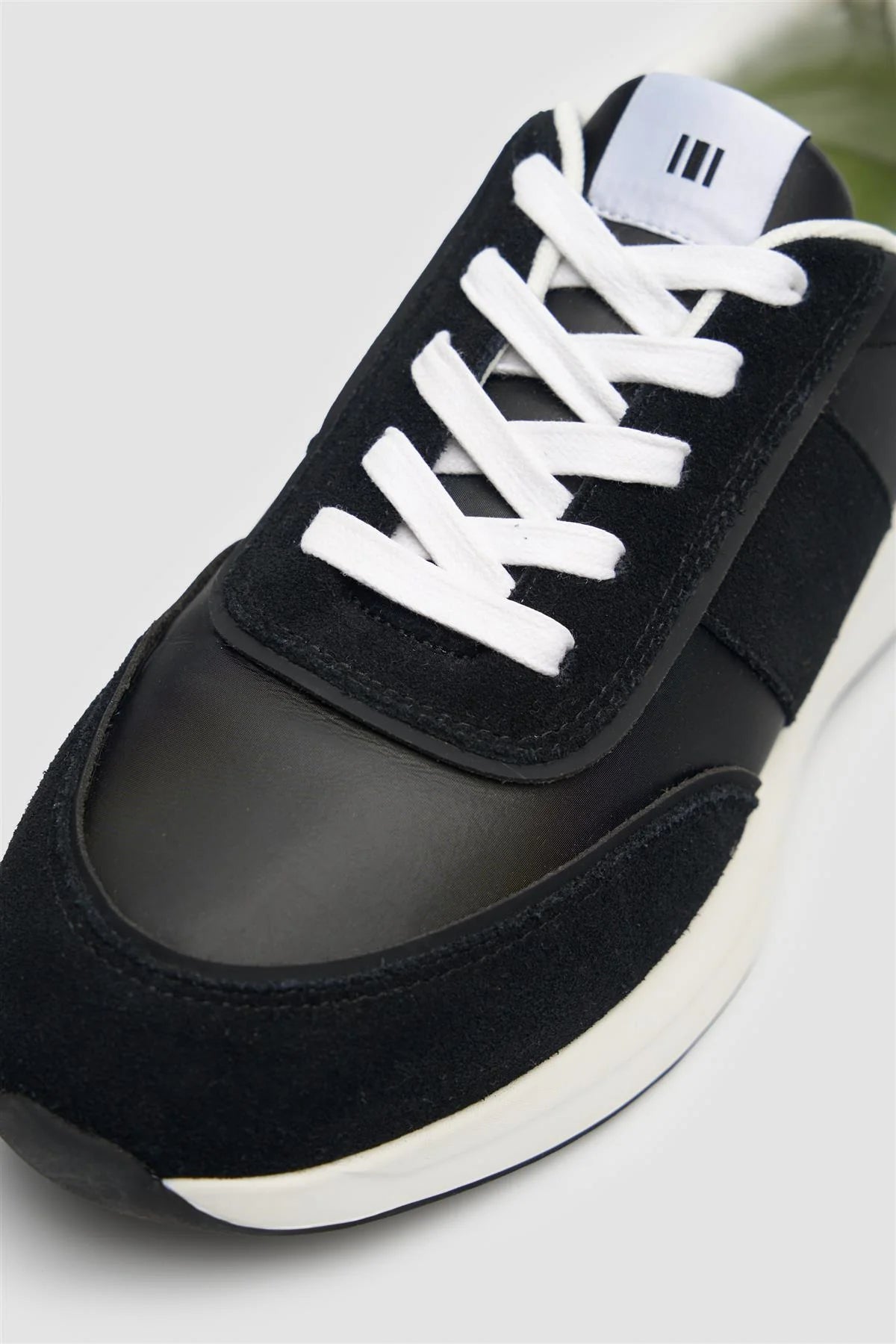 Men’s Classic Lace Up Trainers - Alanza - Black Detail Picture