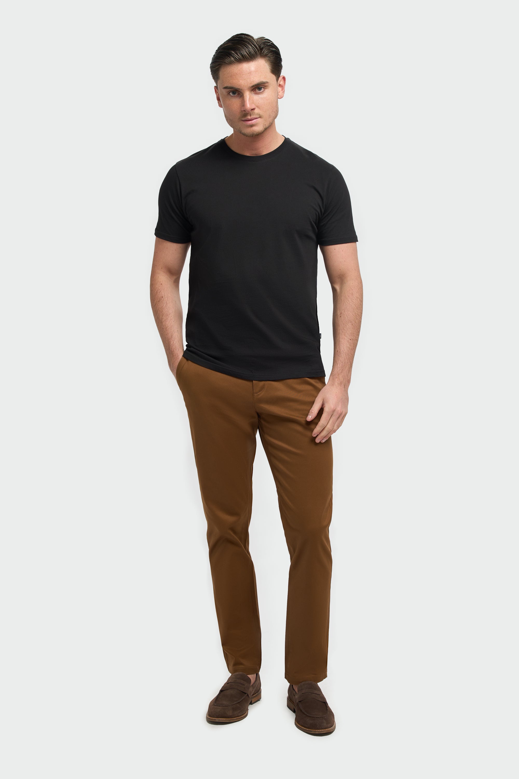 Men's Cotton Chino Trousers - DAKOTA - SIERRA Model Picture