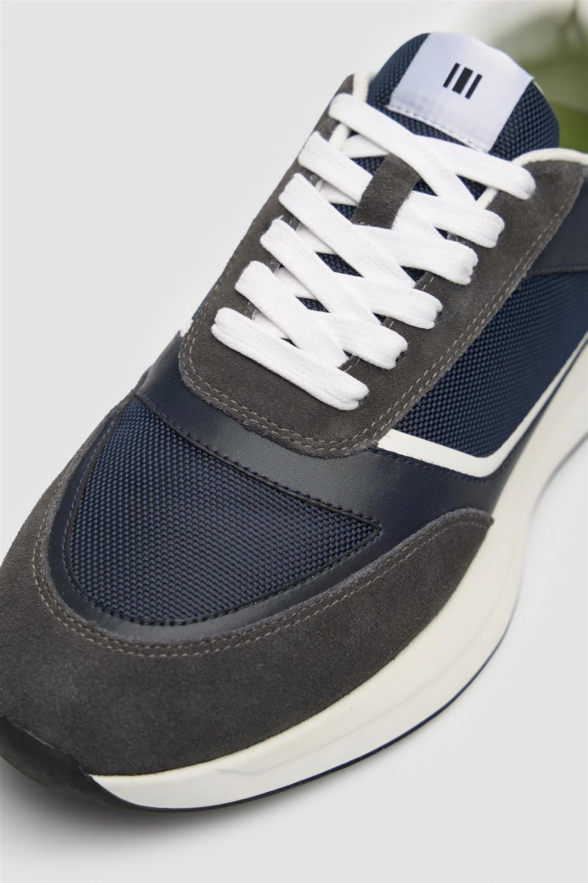 Men’s Retro Lace Up Trainers - Brisbane - Navy Detail Picture