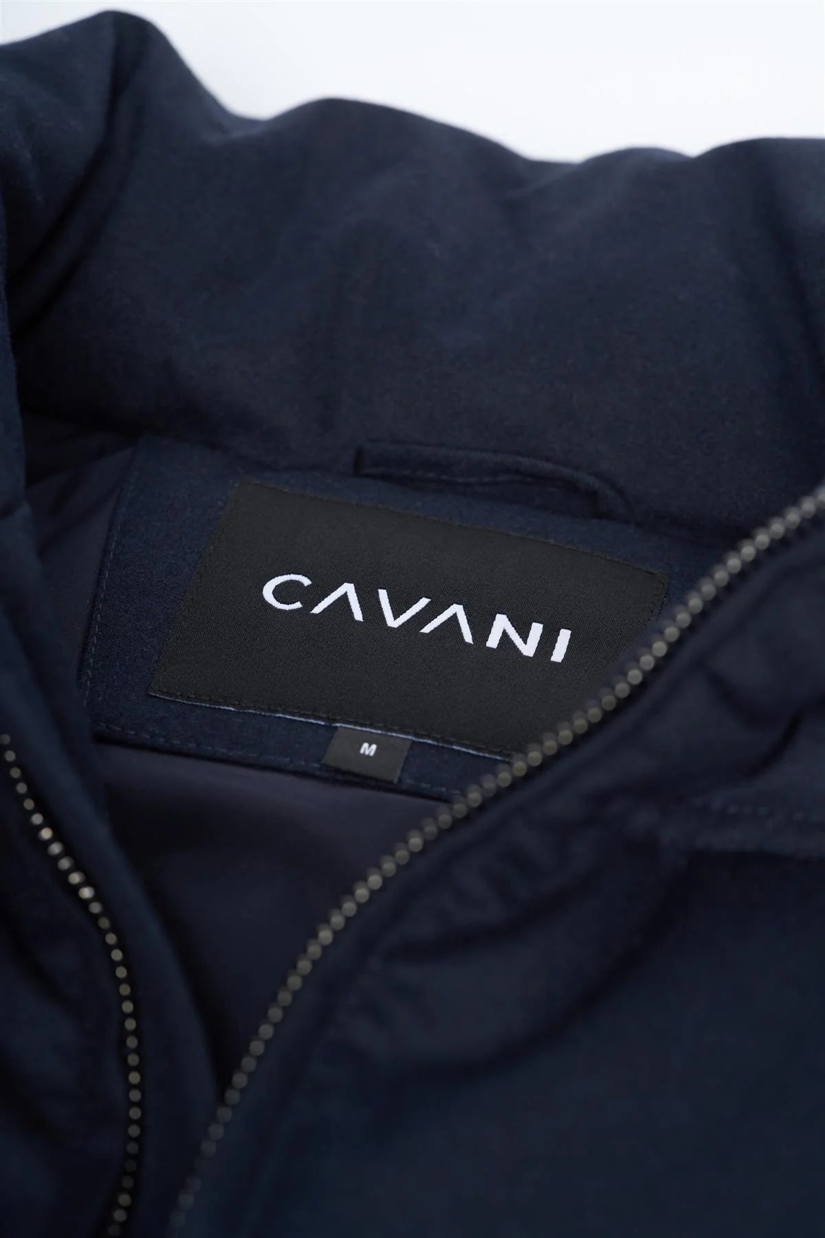 Men's Smart Casual Hooded Hybrid Gilet – Cavani Mattian Navy Detail Picture