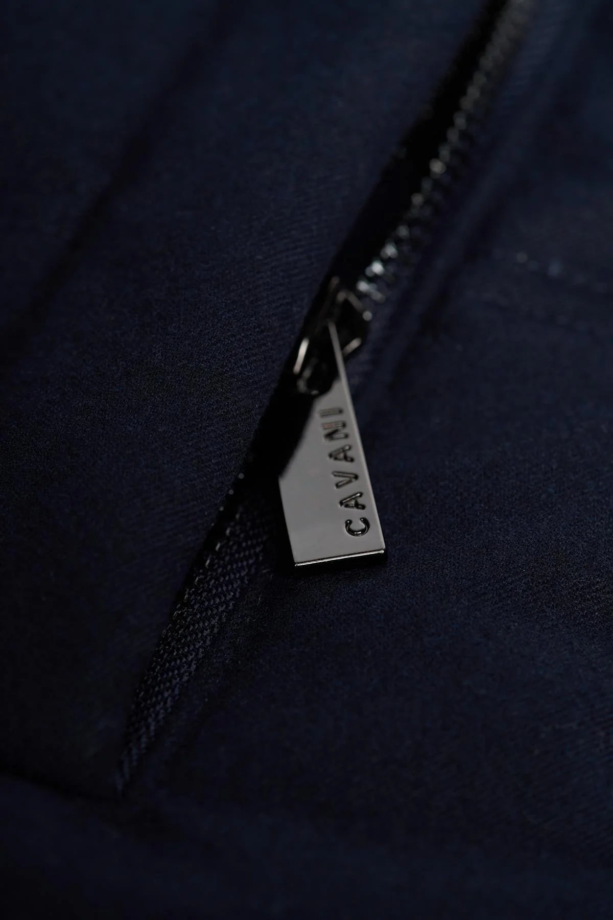 Men's Smart Casual Hooded Hybrid Gilet – Cavani Mattian Navy Zip Detail Picture