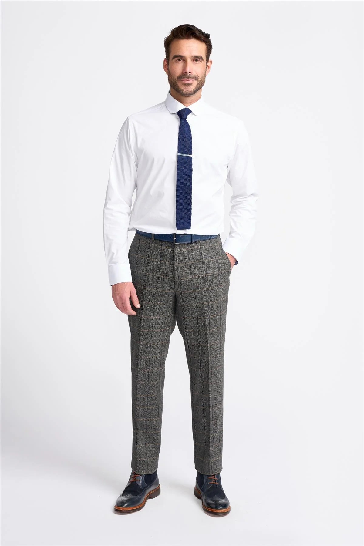 Men's Wool Blend Herringbone Check Trousers - Albert - Grey Model Front Picture