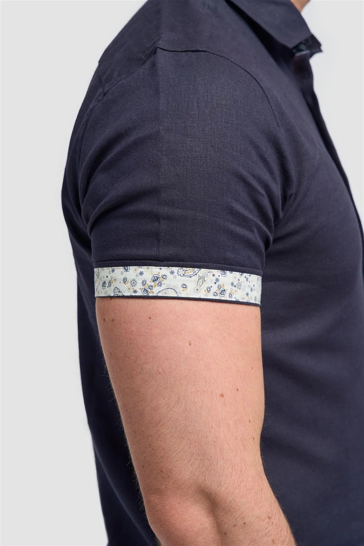 Men’s Linen Blend Short Sleeve Shirt with Cuff Trim - Matera - Navy Detail Picture