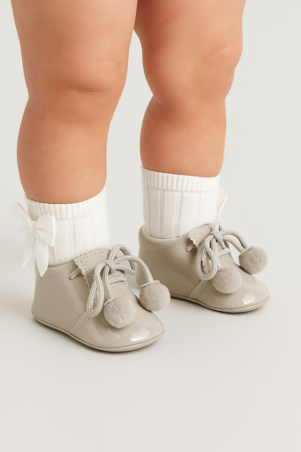 Unisex Baby Patent Pom Pom Booties Pram Shoes - Joe - Grey Model Picture