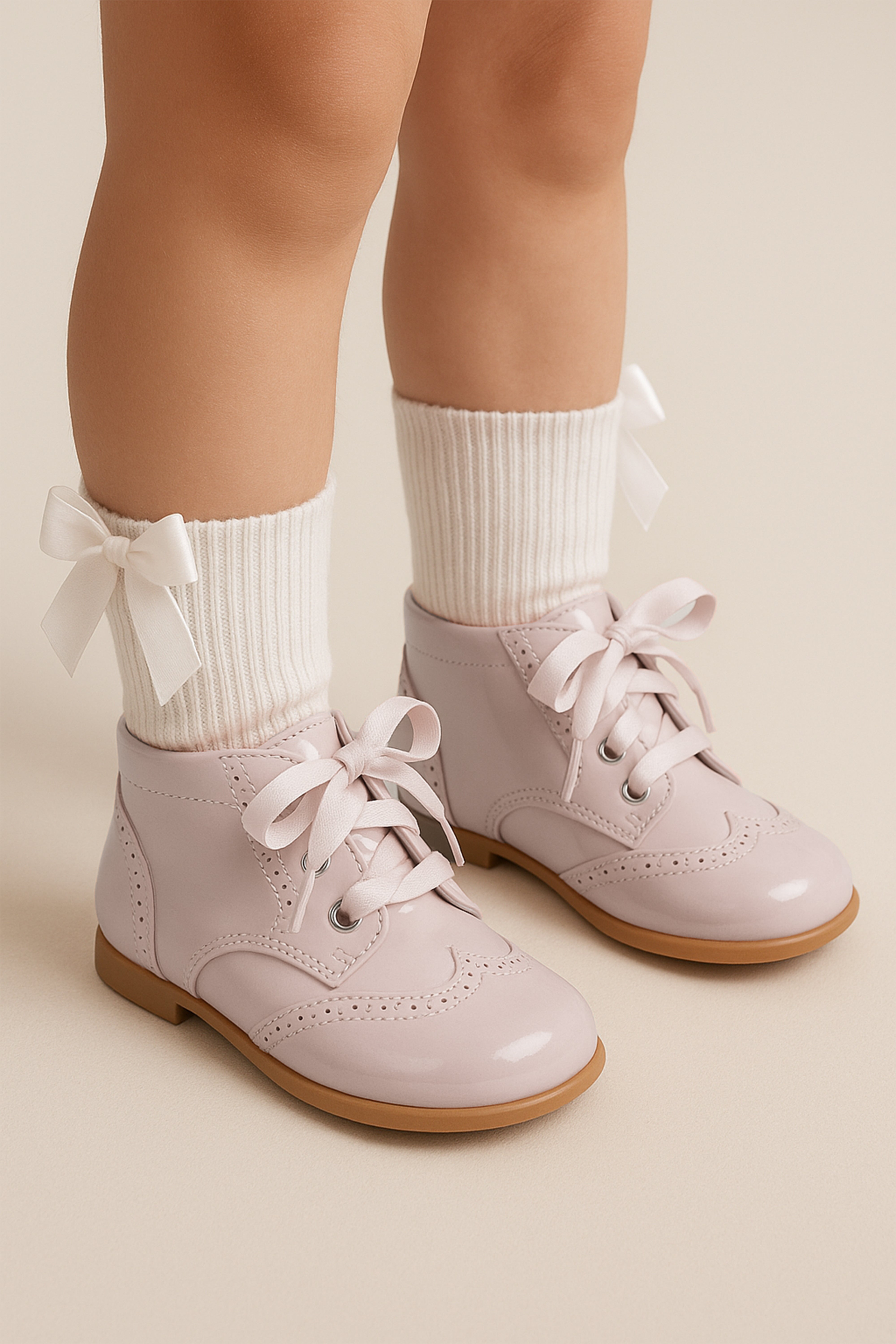 Unisex Kids Patent Leather Brogue Ankle Boots - QUINN - Pink Model Picture