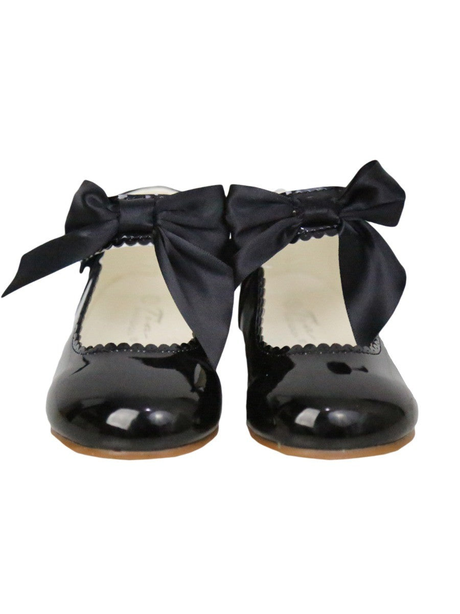 Girls Scalloped Trim Patent Flat Mary Jane Shoes - Black