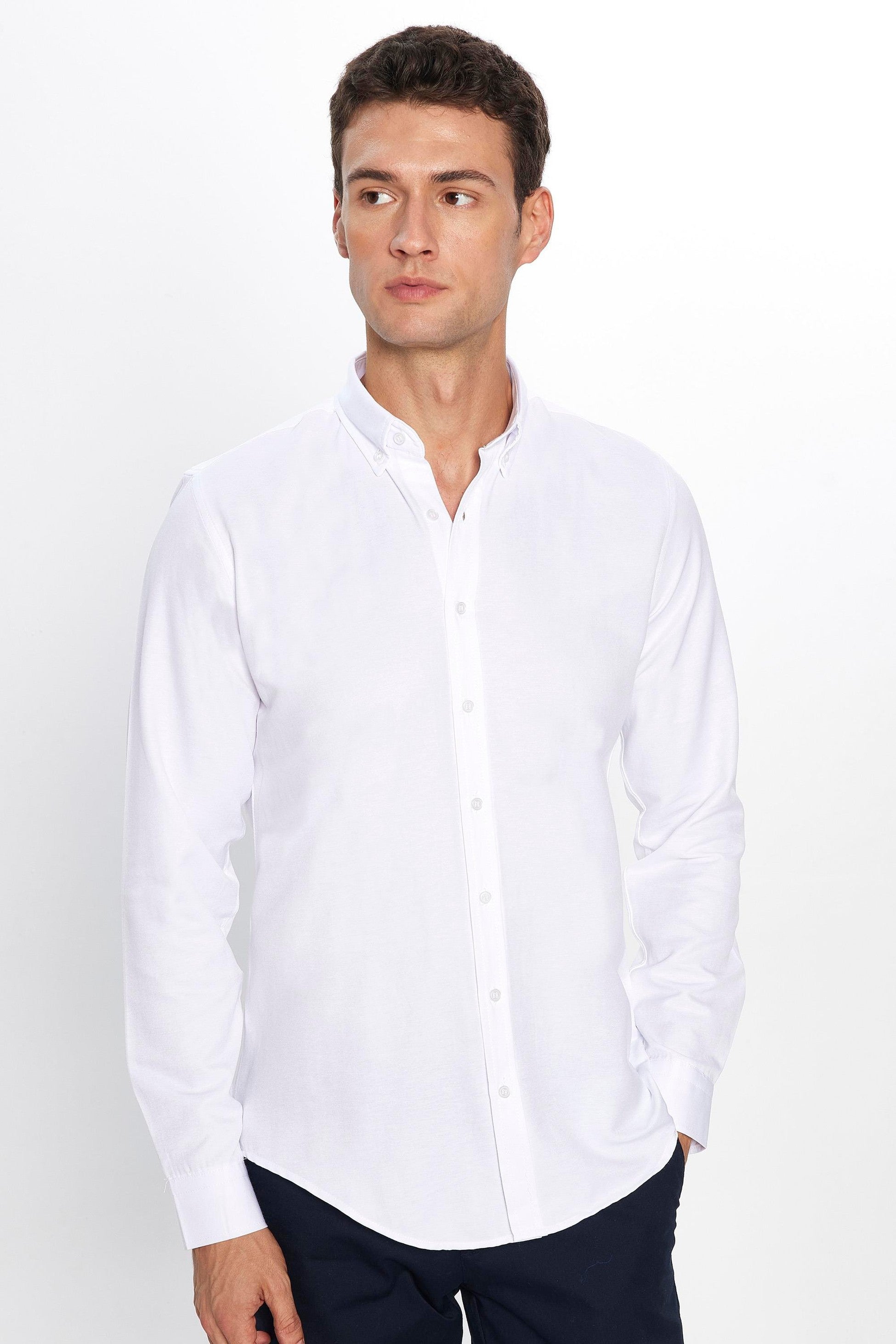 Chemise en coton ajustée à col boutonné - GABARDIN - Blanc