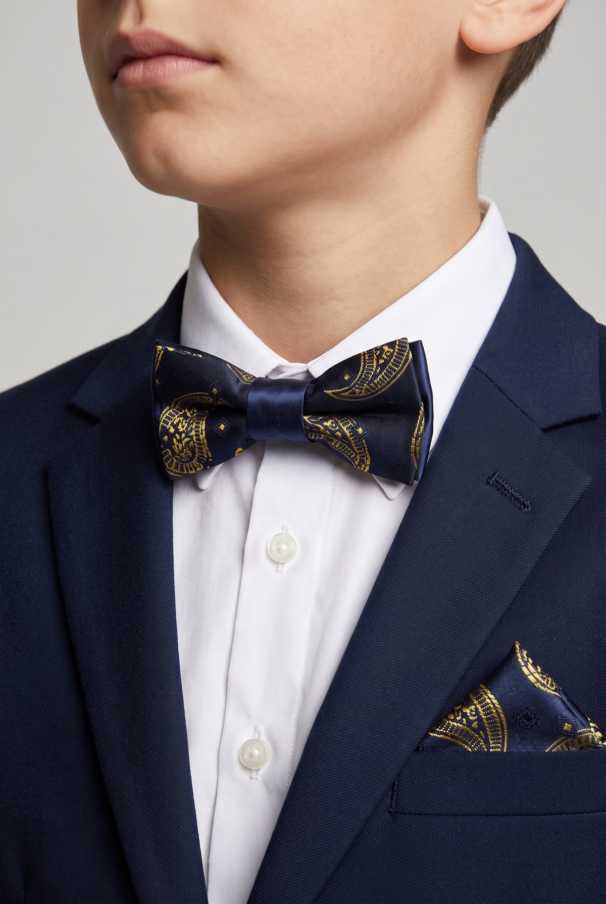 Pajarita para niños y hombres, o conjunto de pajarita y pañuelo de bolsillo - Azul marino y dorado